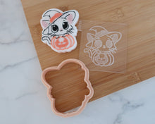 Load image into Gallery viewer, Pumpkin Cat Cookie Embosser / Cutter - Made in the UK with Love  from House of Toot Sweet - Just £6.50! Shop now at House of Toot Sweet
