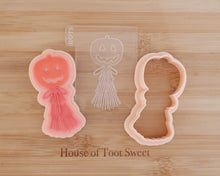 Load image into Gallery viewer, Pumpkin Balloon with Tassels Embosser / Cutter - Made in the UK with Love  from House of Toot Sweet - Just £6! Shop now at House of Toot Sweet
