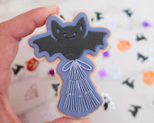 Load image into Gallery viewer, Bat Balloon with Tassels Embosser / Cutter - Made in the UK with Love  from House of Toot Sweet - Just £6! Shop now at House of Toot Sweet
