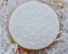 Load image into Gallery viewer, Ditsy Floral Pattern Texture Fondant Embosser - Made in the UK with Love  from House of Toot Sweet - Just £7! Shop now at House of Toot Sweet
