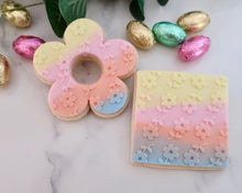 Load image into Gallery viewer, Flower Pattern Texture Fondant Embosser - Made in the UK with Love  from House of Toot Sweet - Just £7! Shop now at House of Toot Sweet
