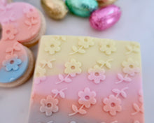 Load image into Gallery viewer, Flower Pattern Texture Fondant Embosser - Made in the UK with Love  from House of Toot Sweet - Just £7! Shop now at House of Toot Sweet
