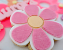 Load image into Gallery viewer, Simple Daisy Embosser / Cutter - Made in the UK with Love  from House of Toot Sweet - Just £6! Shop now at House of Toot Sweet
