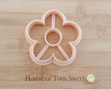 Load image into Gallery viewer, Daisy Cutter - Made in the UK with Love  from House of Toot Sweet - Just £6! Shop now at House of Toot Sweet
