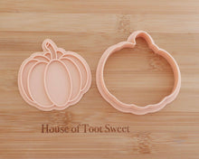 Load image into Gallery viewer, Pumpkin Stamp / Cutter - Made in the UK with Love  from House of Toot Sweet - Just £5! Shop now at House of Toot Sweet
